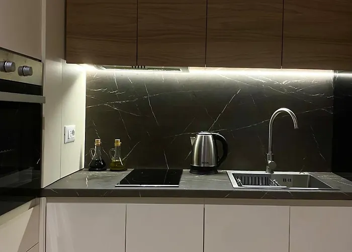 Perfect Location, Calm, Private * Tirana