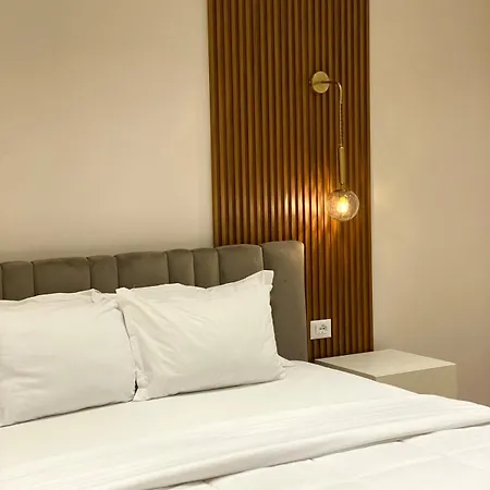 아파트 Perfect Location, Calm, Private *