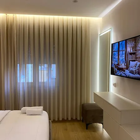 Perfect Location, Calm, Private *