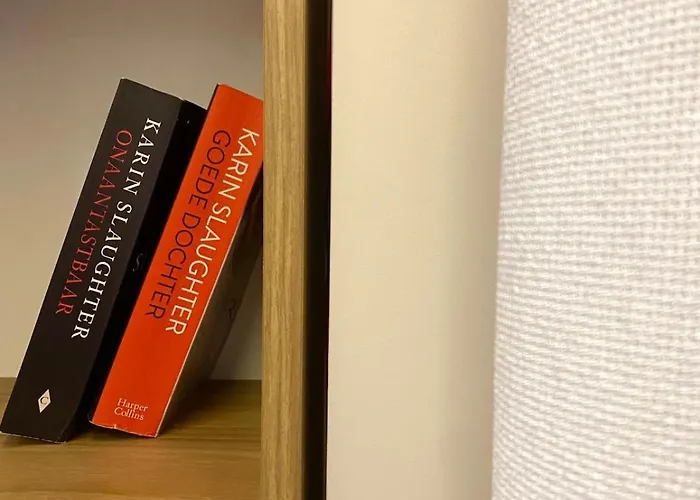 Perfect Location, Calm, Private דירה טיראנה